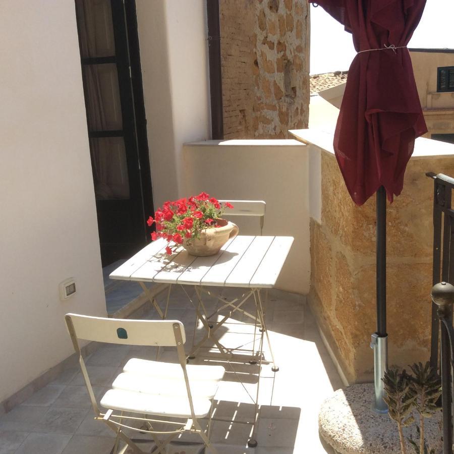 Charme In Centro - Tourist Rental อากริเจนโต ภายนอก รูปภาพ