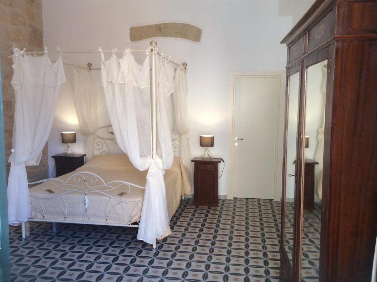 Charme In Centro - Tourist Rental อากริเจนโต ภายนอก รูปภาพ