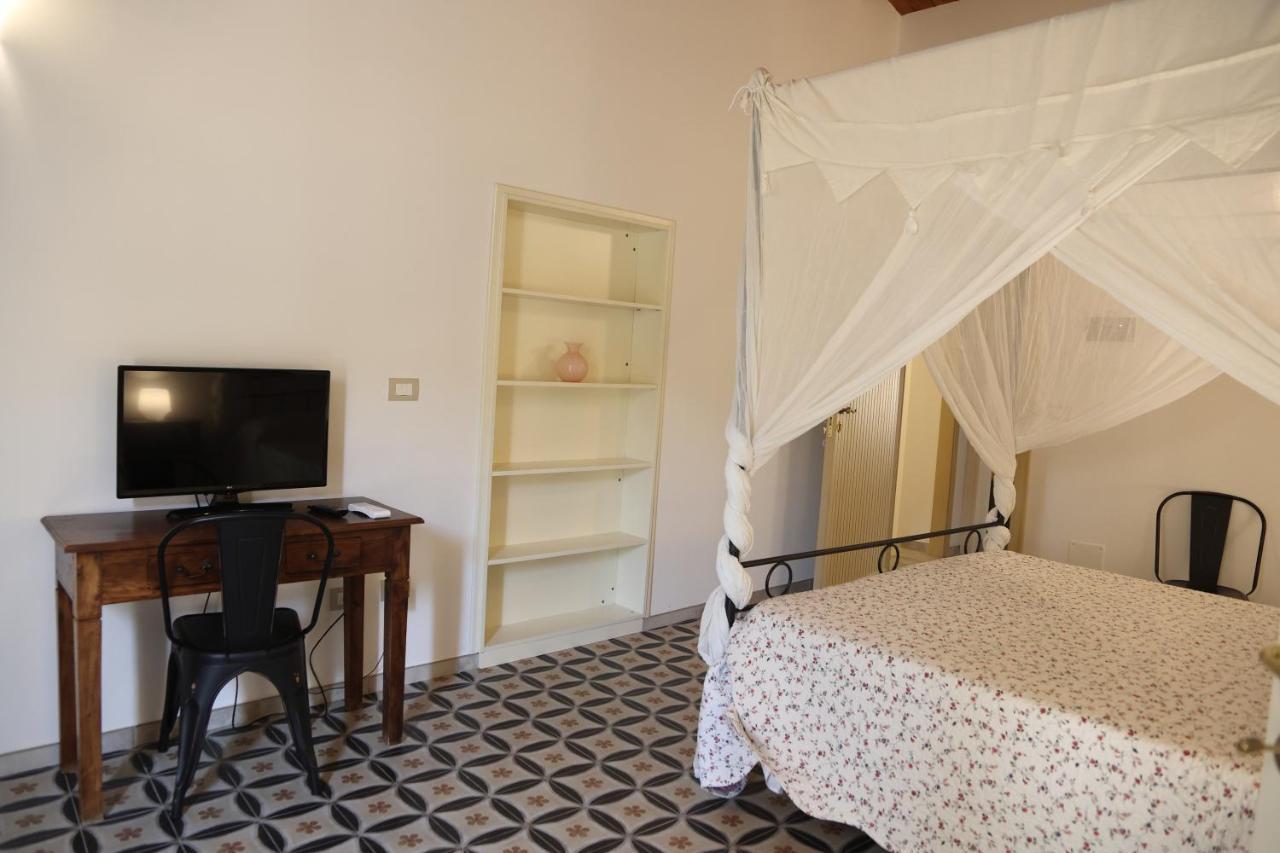 Charme In Centro - Tourist Rental อากริเจนโต ภายนอก รูปภาพ