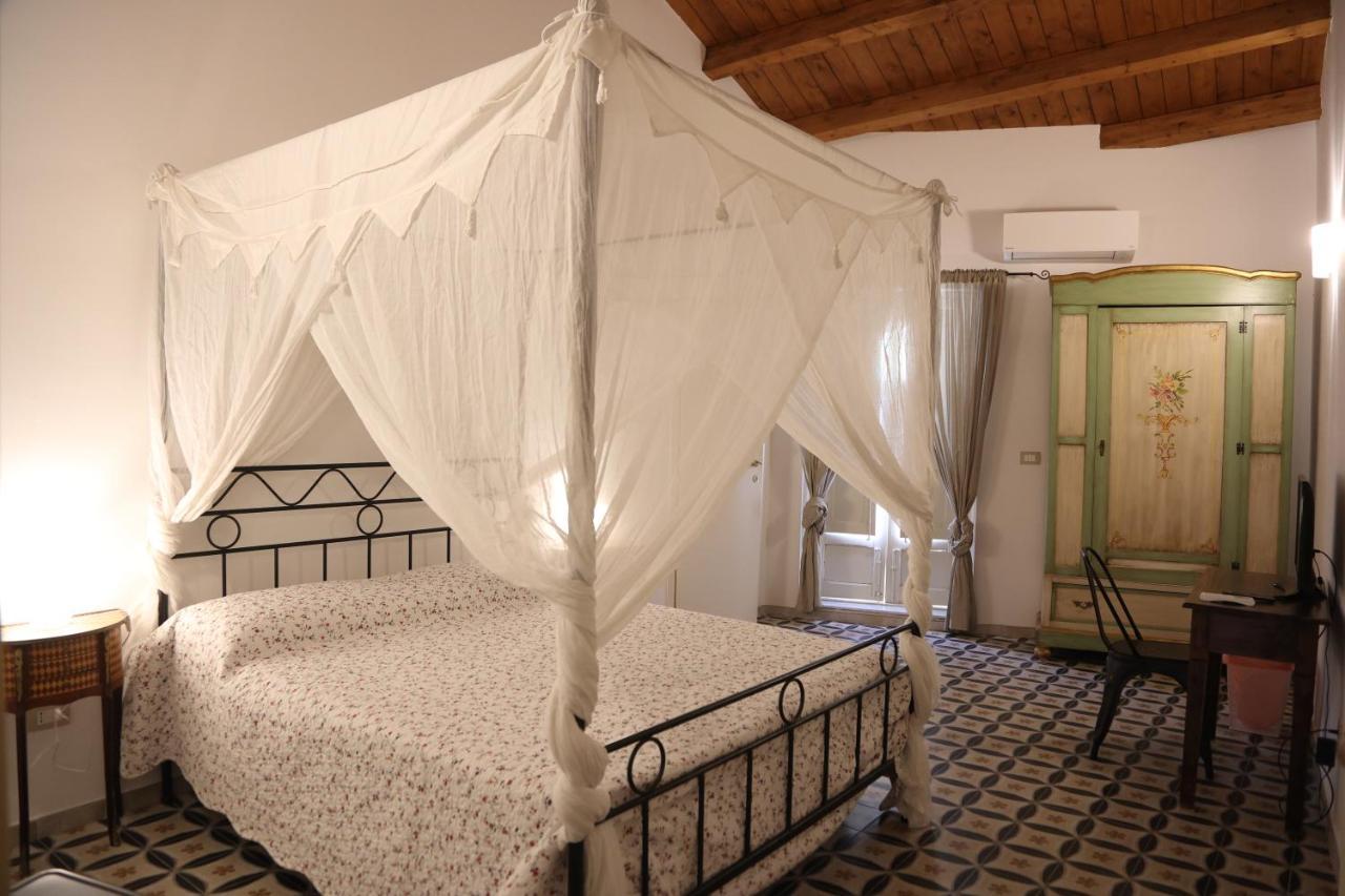 Charme In Centro - Tourist Rental อากริเจนโต ภายนอก รูปภาพ