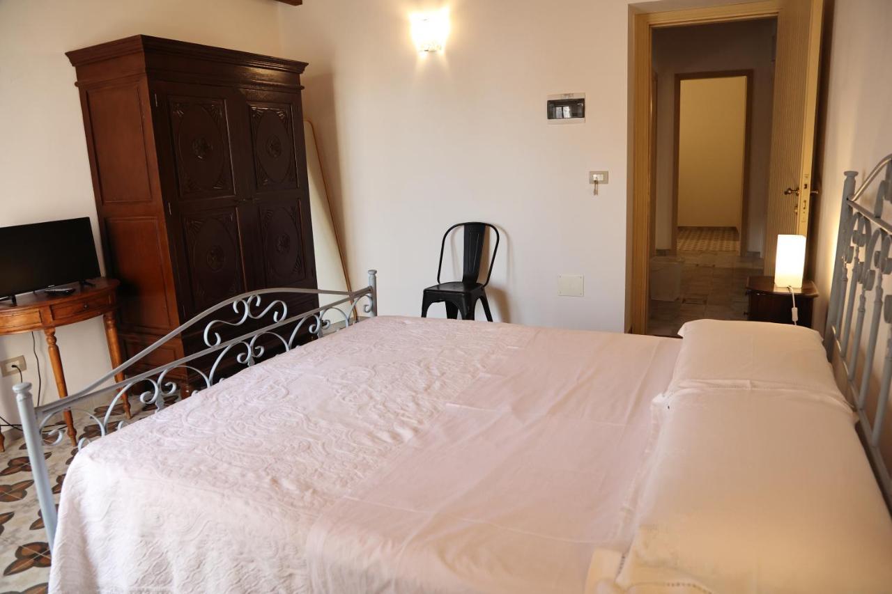 Charme In Centro - Tourist Rental อากริเจนโต ภายนอก รูปภาพ